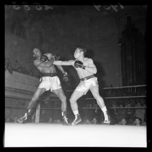 Boxing match at Wellington Town Hall, Keith Saunders vs. Tuna Scanlan