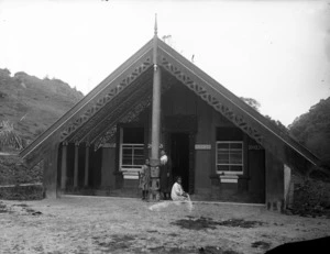 Huriwhenua meeting house at Ranana