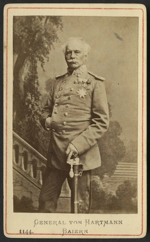 Photographer unknown :Portrait of General von Hartmann Baiern