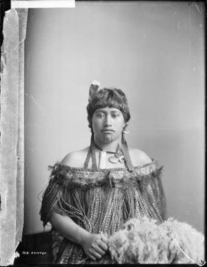 Unidentified young Maori woman