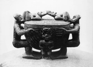 Kumete whakairo (presentation bowl)