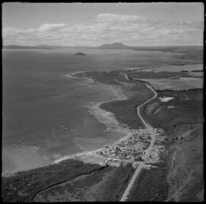 View of the eastern side of Lake Taupo with State Highway 1 and the settlement of Motuoapa to Motutaiko Island beyond