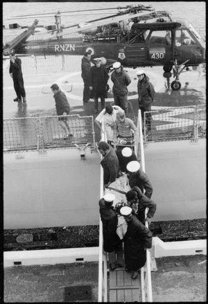 Arrival of HMNZS Waikato in Wellington after accident