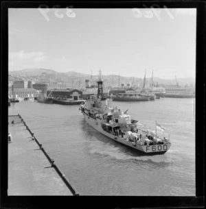 Visiting British Royal Navy Bay Class Frigate HMS St Brides F600 in Wellington Harbour