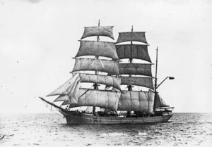 Photograph of the sailing ship "Invercaul"