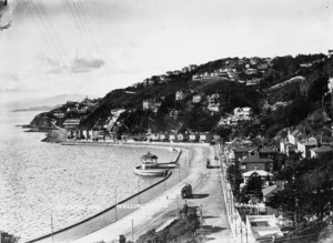 David James Aldersley, 1862-1928 (Photographer) : Oriental Bay, Wellington