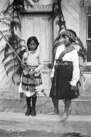 Photograph of children at Pipiriki