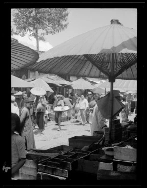 Yunnan, China. Market day, Tengyueh. August 1938.