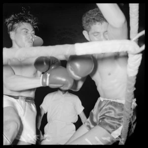 Boxing match, Tuna Scanlan vs Dick Williams