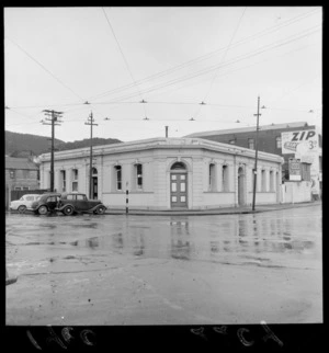 Exterior view of the Caledonian Hotel, Newtown, Wellington City