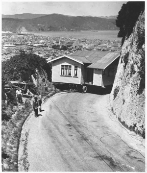 House being moved to Korokoro, Wellington