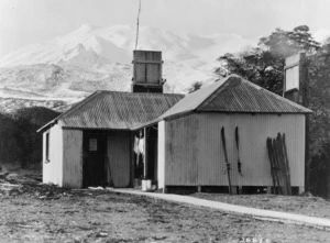 Hut on Mount Ruapehu