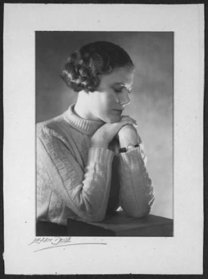 Portrait of Enga Margaret Washbourn - Photograph taken by Eileen Deste