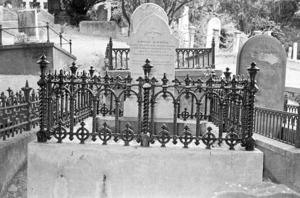 The grave of Emily Grace Hunter and the Fraser and Newton family, plots 103.P and 104.P, Sydney Street Cemetery.