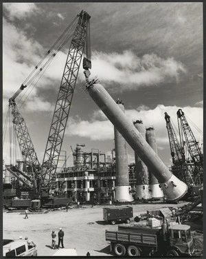 Hydrocracker unit reactor lifted by crane, Marsden Point refinery, New Zealand