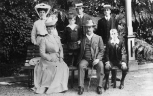 Joseph George Ward, and family, at Awarua (Premier) House, Tinakori Road, Thorndon, Wellington