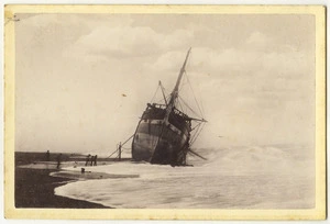 The ship City of Cashmere, wrecked at Timaru