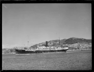 The ship Captain Hobson, Wellington Harbour