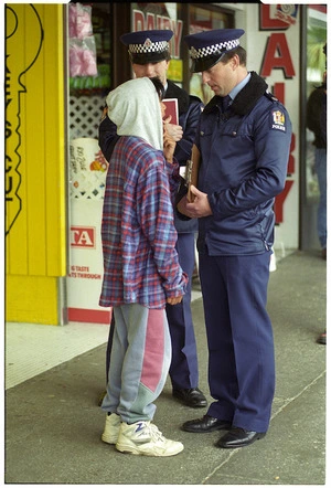Porirua police talking to suspected truant - Photograph taken by Ross Giblin