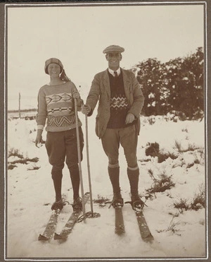 Mr and Mrs F.C. Brockett on skis, Whakapapa