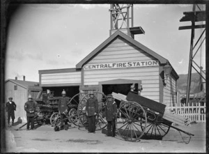 Petone fire station, with engine and firemen, ca 1900.