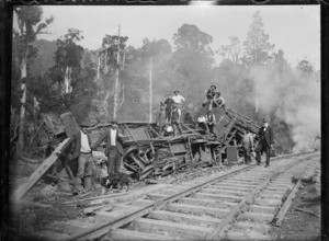 Runaway stock train derailed between Kaitoke and Mangaroa, 1900