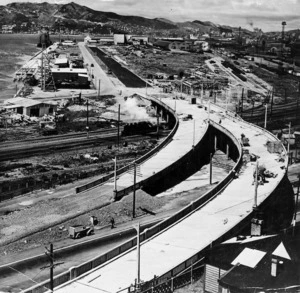 View of the construction of the Aotea overbridge, Wellington