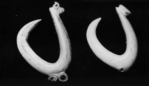 Matau (traditional fishhooks of Maori)