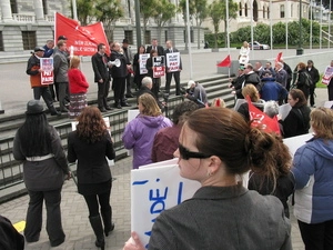 Photographs of Parliamentary Services pay protest, Parliament, October 2009