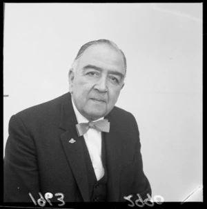 Dr Moe Kronfeld, 1899-1982