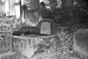 The Sutherland family grave, plots 40.O and 41.O, Sydney Street Cemetery.