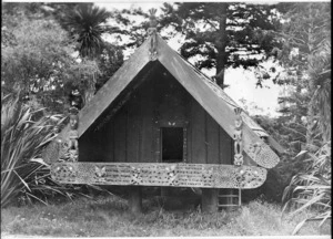 Maori storehouse Whakairo Nuku Tewhatewha at Brancepeth Station, Masterton area