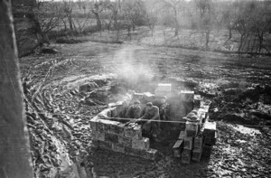 Kaye, George, 1914- : NZ mortar position near Faenza, Italy