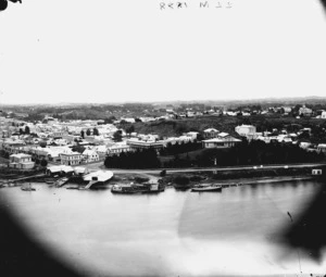 View from Durie Hill, looking down on Moutua Gardens, Wanganui