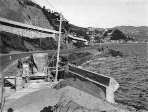 Construction of the sea wall in Oriental Bay, Wellington