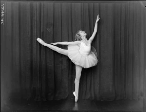 Dancer, Bebe Wilts [later, Miss Bebe De Roland?]