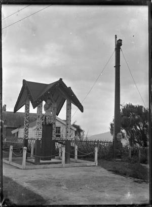 Queen Victoria Memorial, Ohinemutu, 1916.