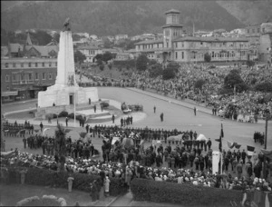 Crowd gathering near the Parliament building, ceremony for the Duke of Gloucester, Prince Henry William Frederick Albert