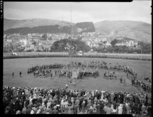 Scouts and Guides welcome Lord and Lady Baden Powell, Basin Reserve, Wellington