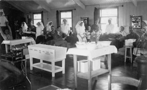 Nurses and soldiers in a ward at Grey Towers New Zealand Convalescent Hospital, Hornchurch, Essex, England