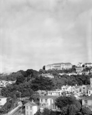 View of Kelburn with houses and Weir House, Wellington