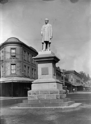 Statue of Sir George Grey, Auckland