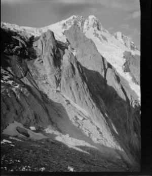 Part two of a stereograph showing Mt Hooker peak from lower slopes, Aoraki/Mt Cook National Park