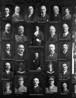 Politicians of the National ministry of 1915-1919