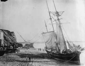 The schooner "Duke of Edinburgh" aground at Timaru