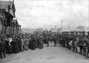 Scene at Oamaru Railway Station, probably during a farewell to troops leaving for the South African War