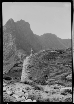 MacKinnon Memorial and Mount Hart, from the MacKinnon Pass, Fiordland National Park, Southland Region
