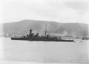 Raine, William Hall, 1892-1955 : The battlecruiser HMS Hood