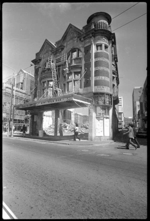 Demolition of Brittain's Building on the corner of Manners and Herbert Streets, Wellington