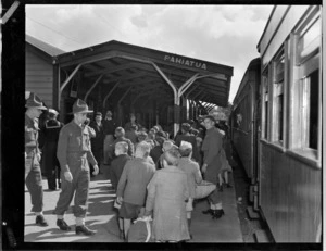 Polish refugee children arriving at Pahiatua Railway Station